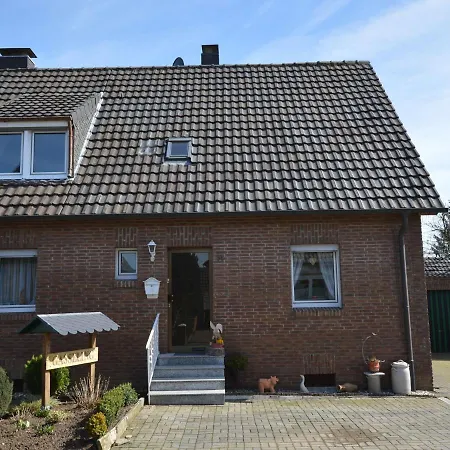 Cozy Apartment In Rees With Free Wifi Exterior photo